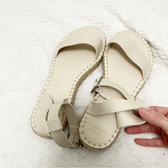 Abercrombie & fitch White Sandals - Picture 3 of 4